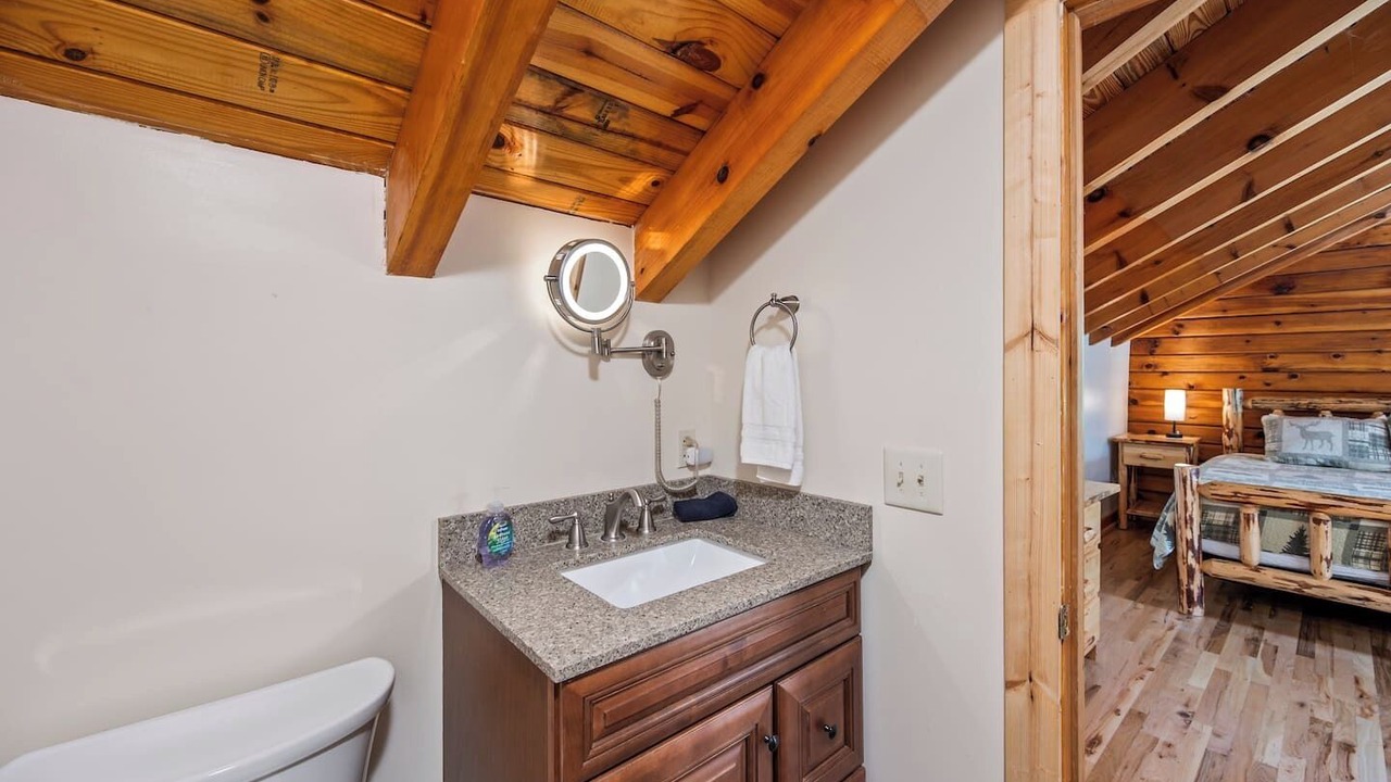 Photo of Bathroom in Union Hall