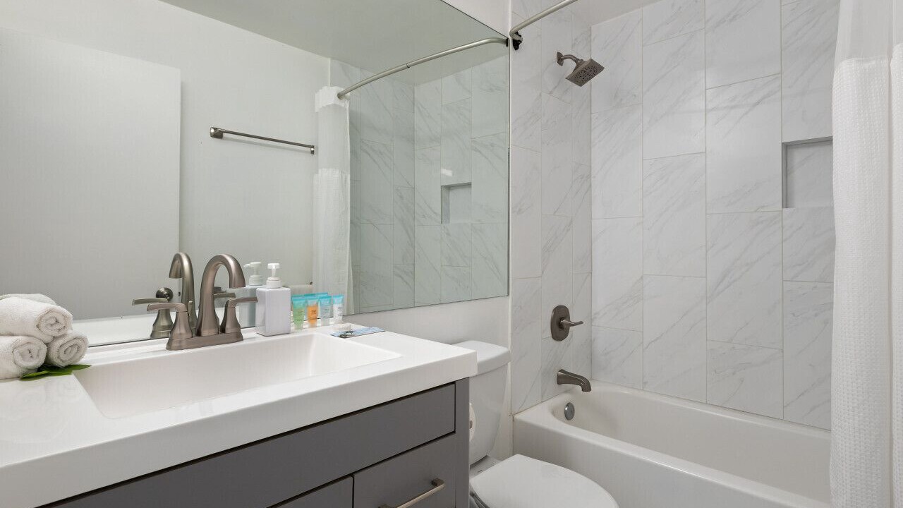 Photo of Bathroom in Kahuku