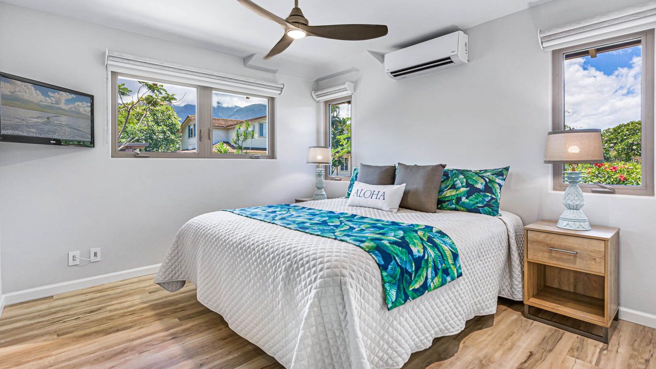 Photo of Bedroom in Historic Lahaina Front Street