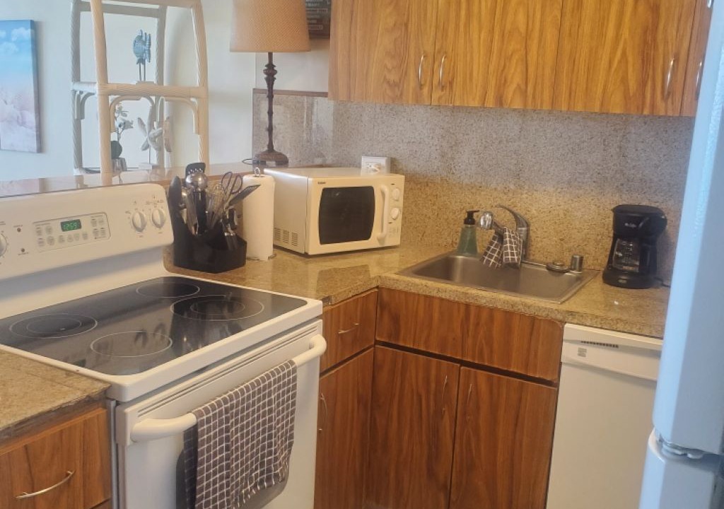 Photo of Kitchen in Makaha