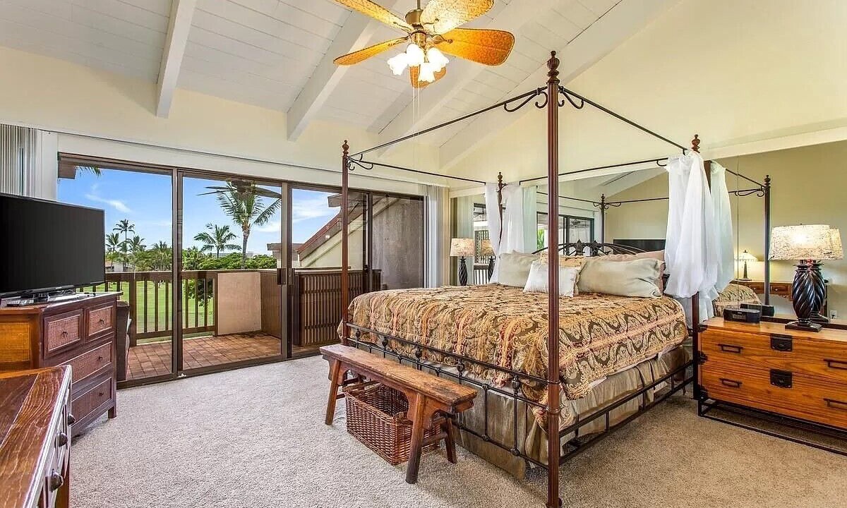 Photo of Bedroom in Kahaluu-Keauhou