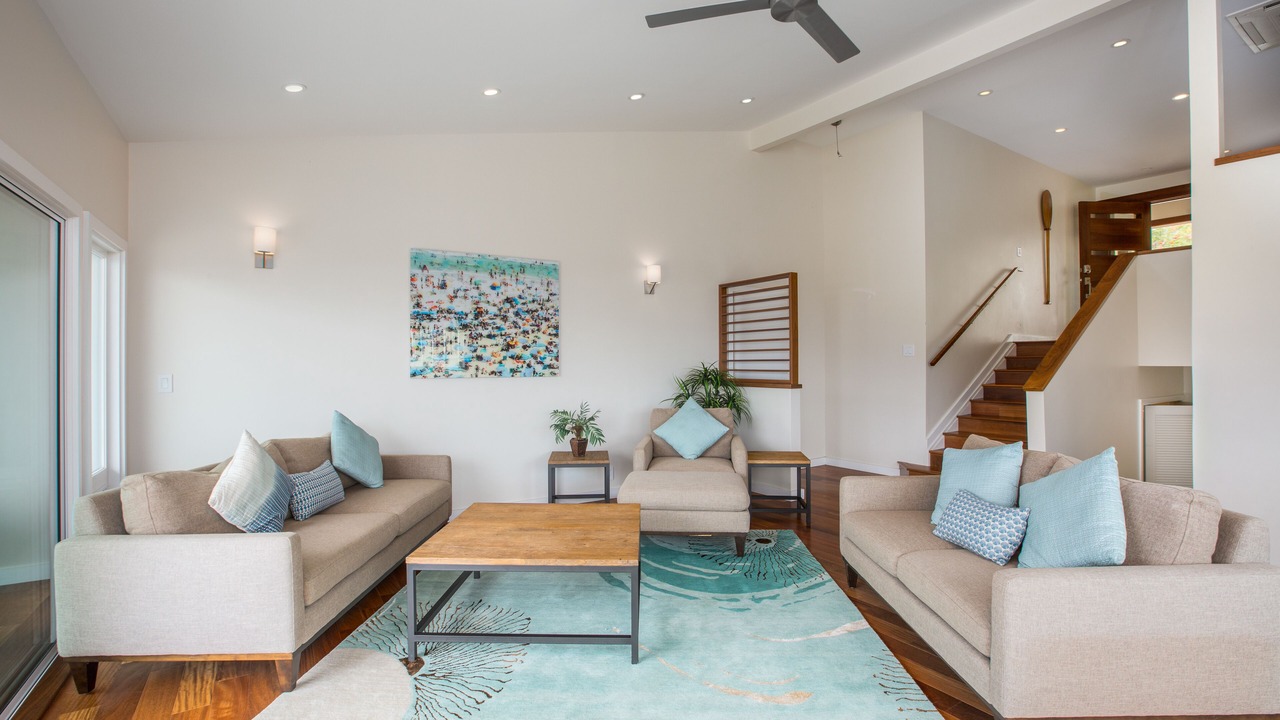 Photo of Livingroom in Portlock