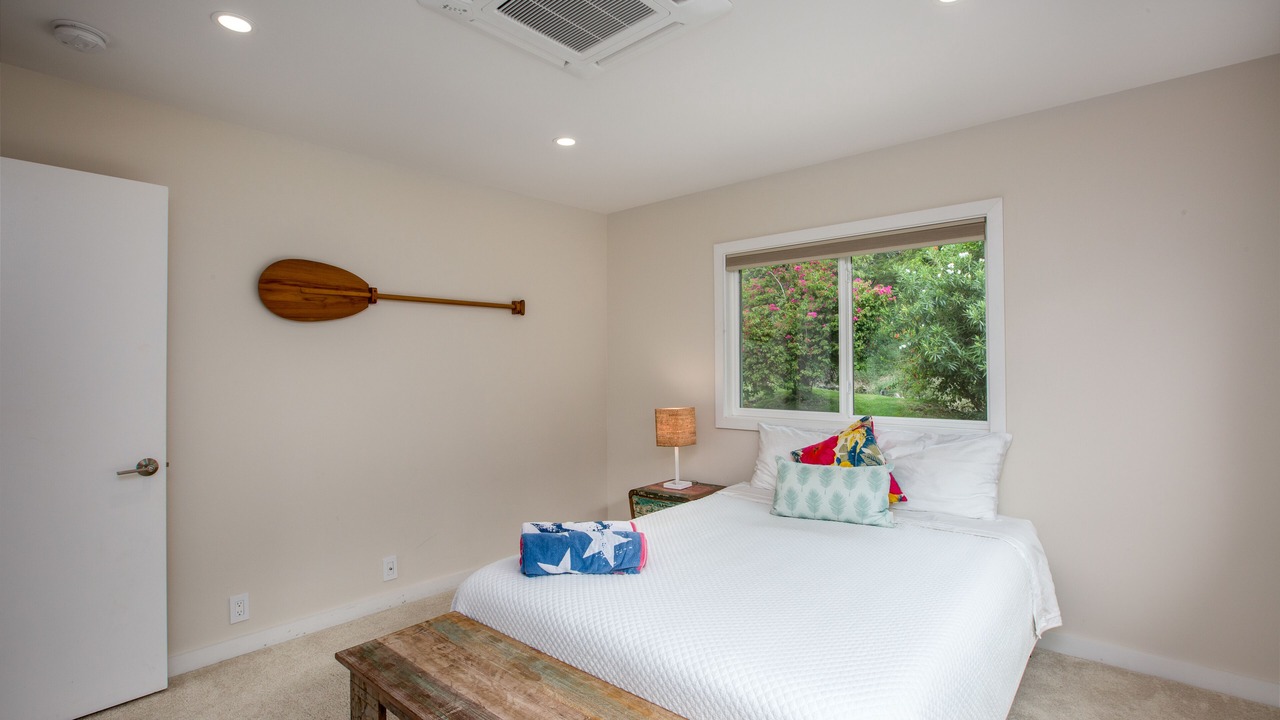 Photo of Bedroom in Portlock