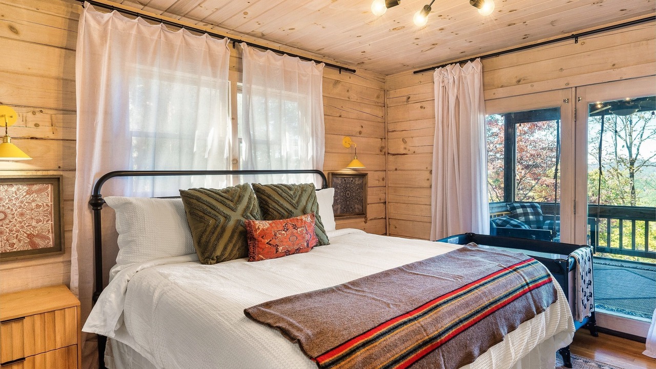Photo of Bedroom in Morganton