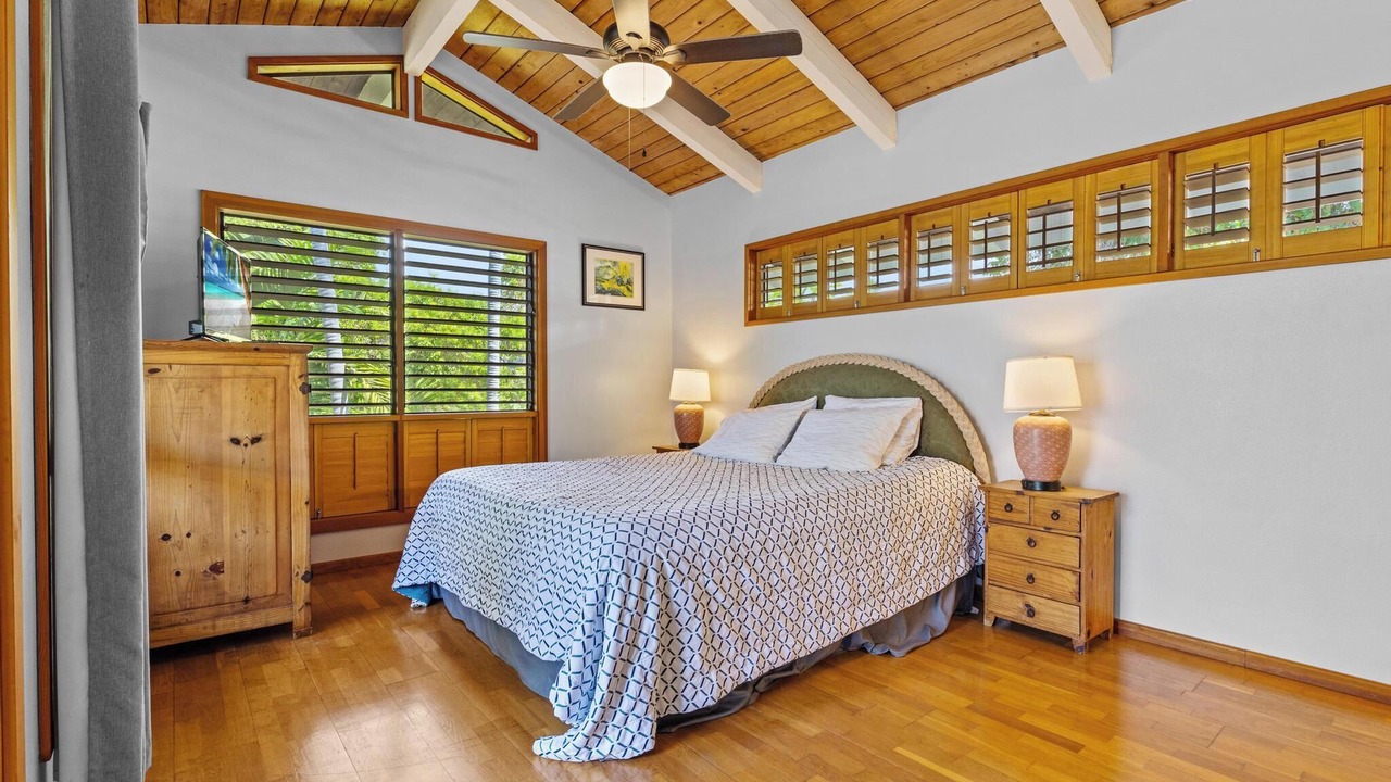 Photo of Bedroom in Kahaluu Bay