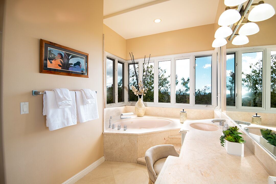 Photo of Bathroom in Kona Palisades