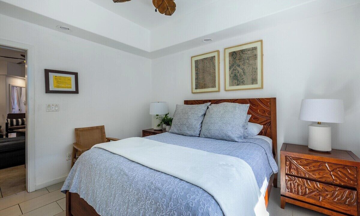 Photo of Bedroom in Kahaluu Bay
