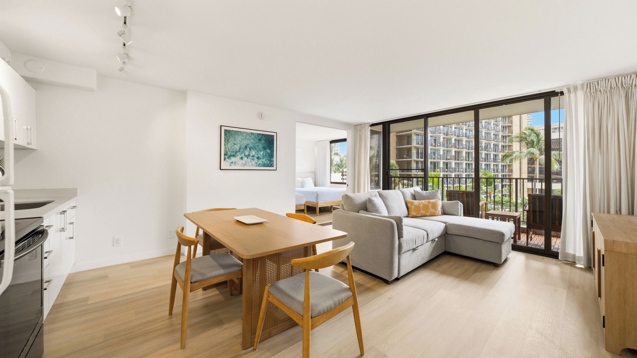 Photo of Livingroom in Waikiki