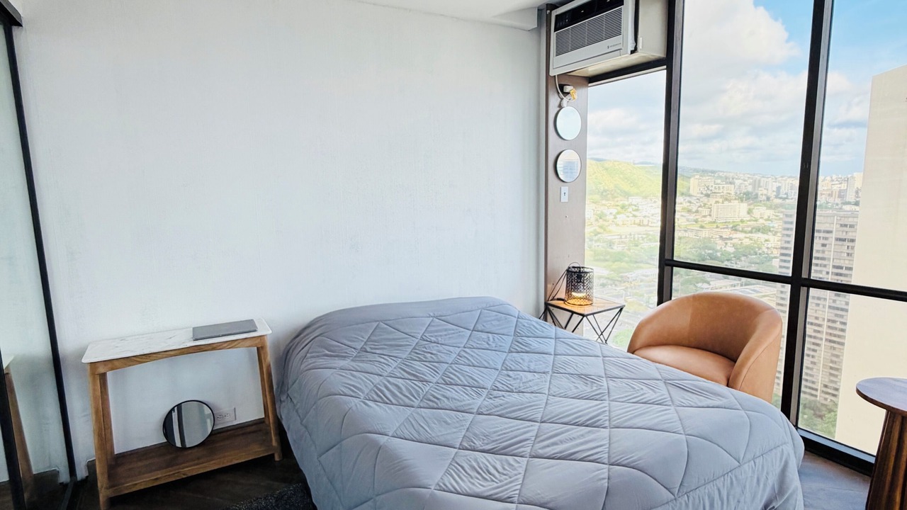 Photo of Bedroom in Downtown Honolulu