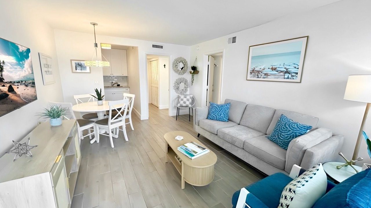 Photo of Livingroom in Old Naples
