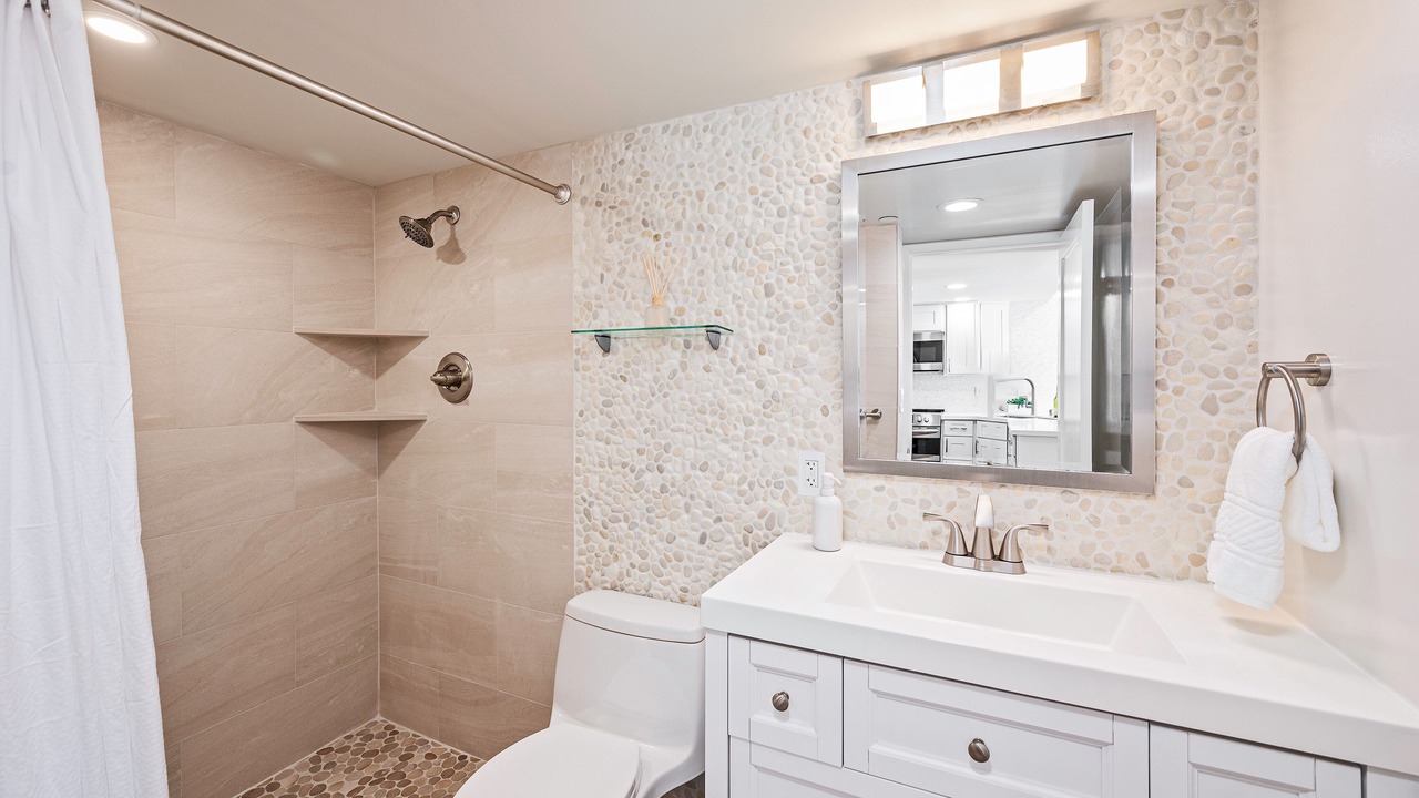 Photo of Bathroom in Waikiki