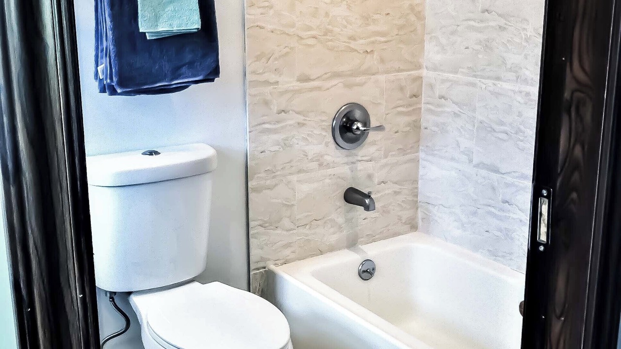Photo of Bathroom in Waimanalo Beach