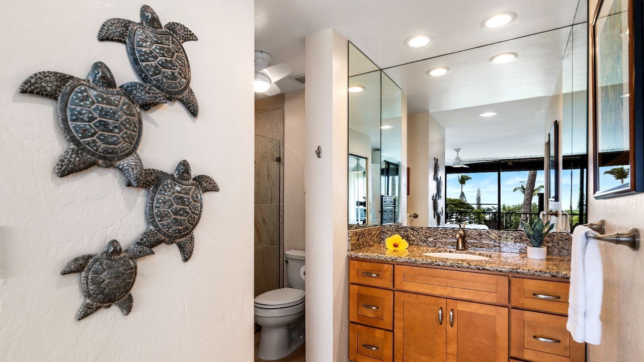 Photo of Bathroom in Keauhou