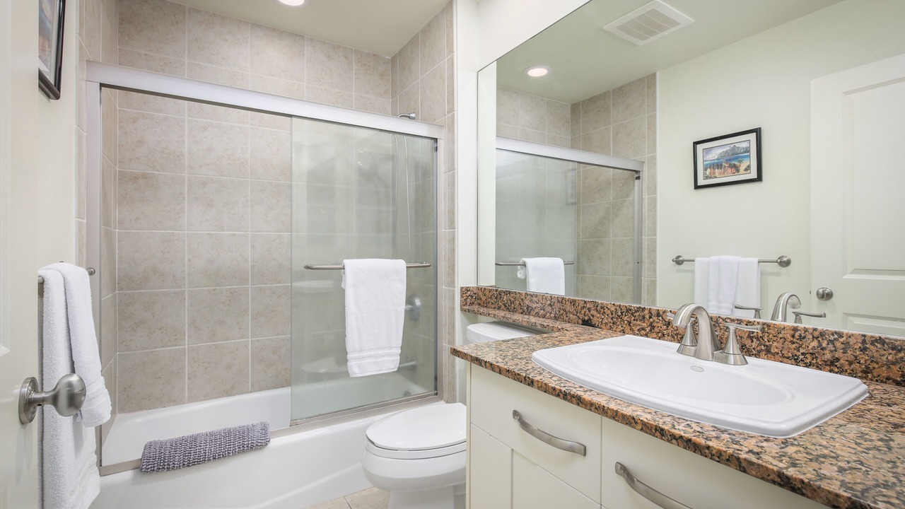 Photo of Bathroom in Kahaluu-Keauhou