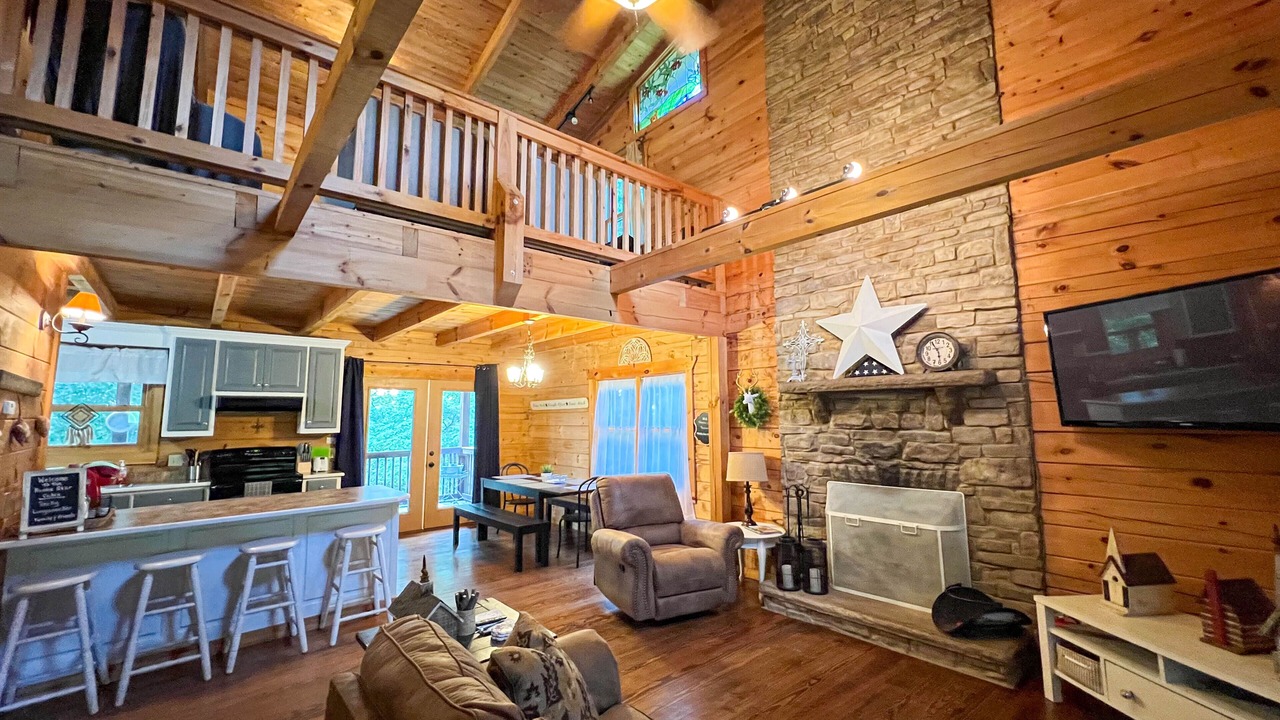 Photo of Livingroom in Pine Mountain