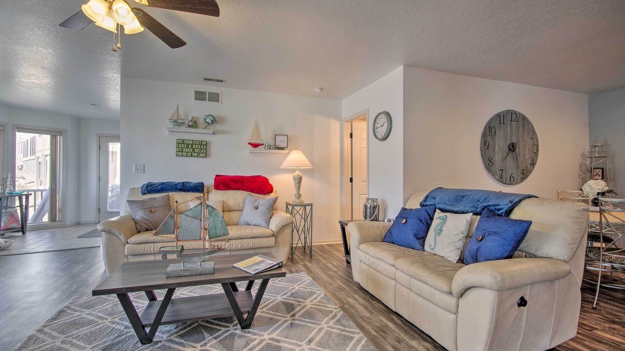 Photo of Livingroom in Village of Four Seasons