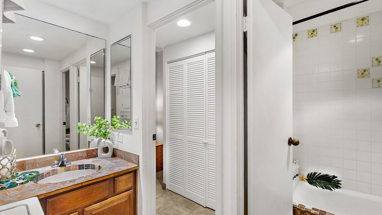 Photo of Bathroom in Honokowai