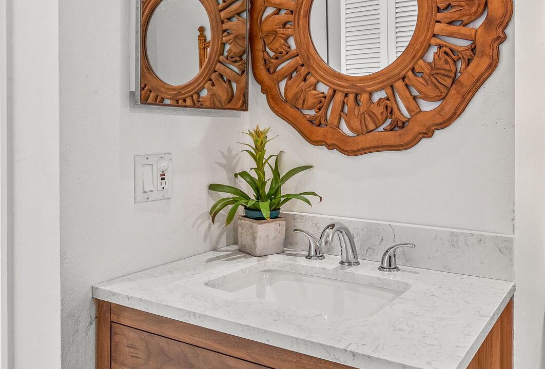 Photo of Bathroom in Kahana