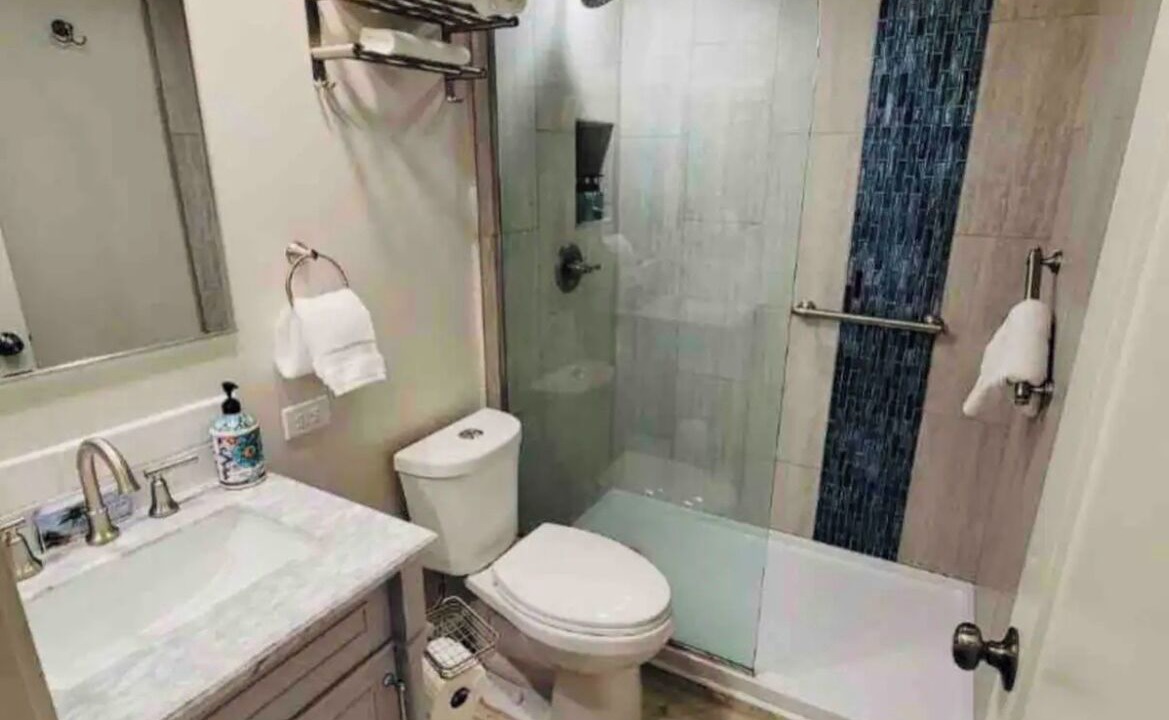 Photo of Bathroom in Napili