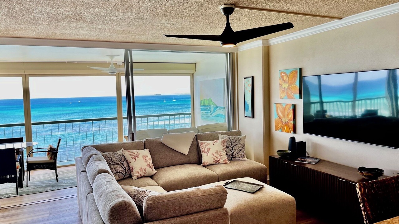 Photo of Livingroom in Diamond Head - Kapahulu - St. Louis