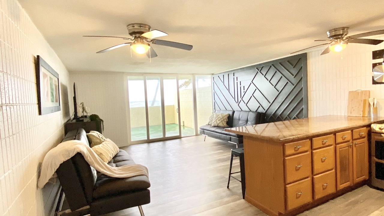 Photo of Livingroom in Punaluu