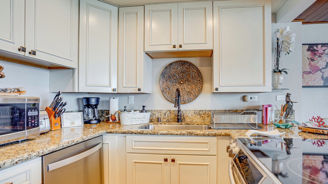 Photo of Kitchen in Makaha