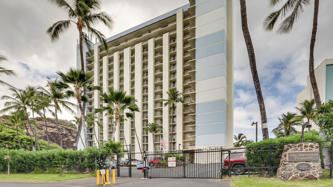 Photo of Others in Makaha