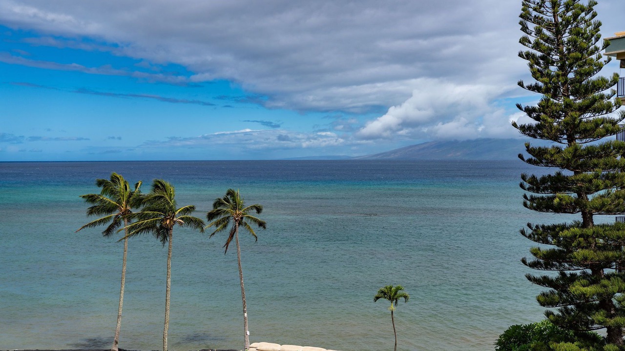 Photo of Others in Kahana
