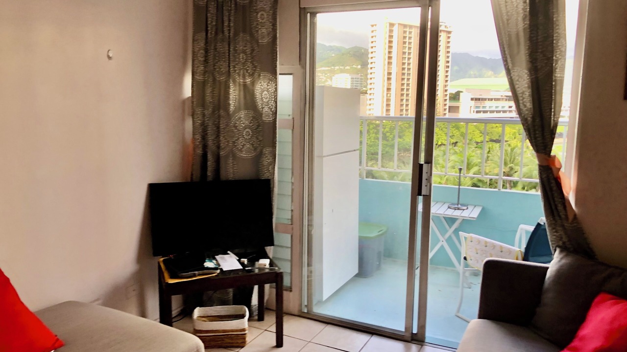 Photo of Livingroom in Waikiki