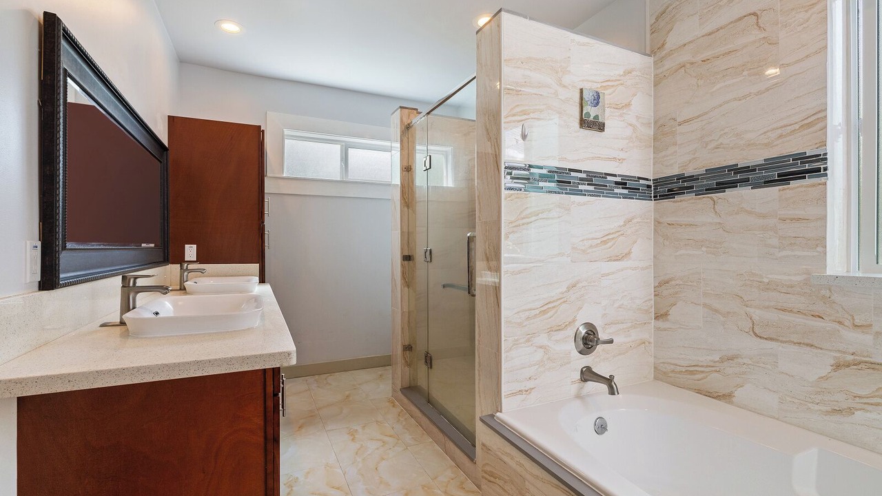 Photo of Bathroom in Waimanalo Beach