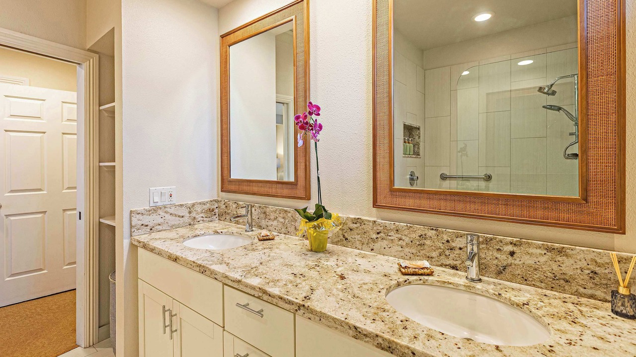 Photo of Bathroom in Napili