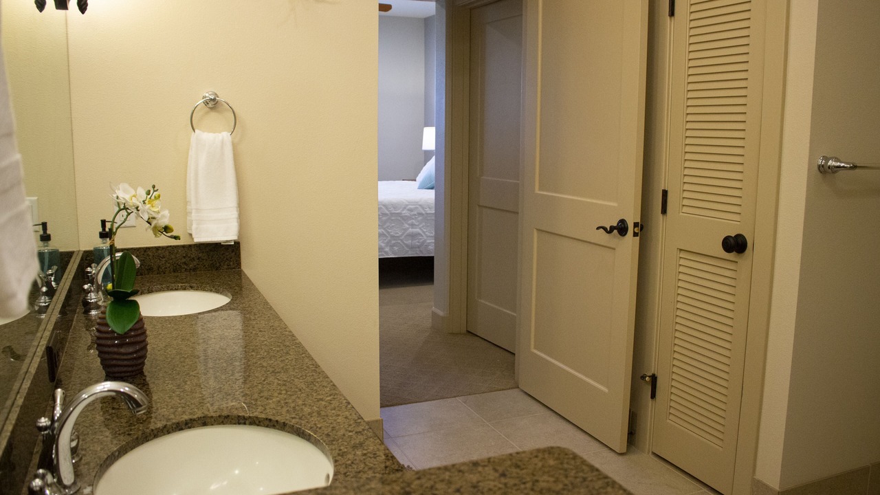 Photo of Bathroom in Waikoloa