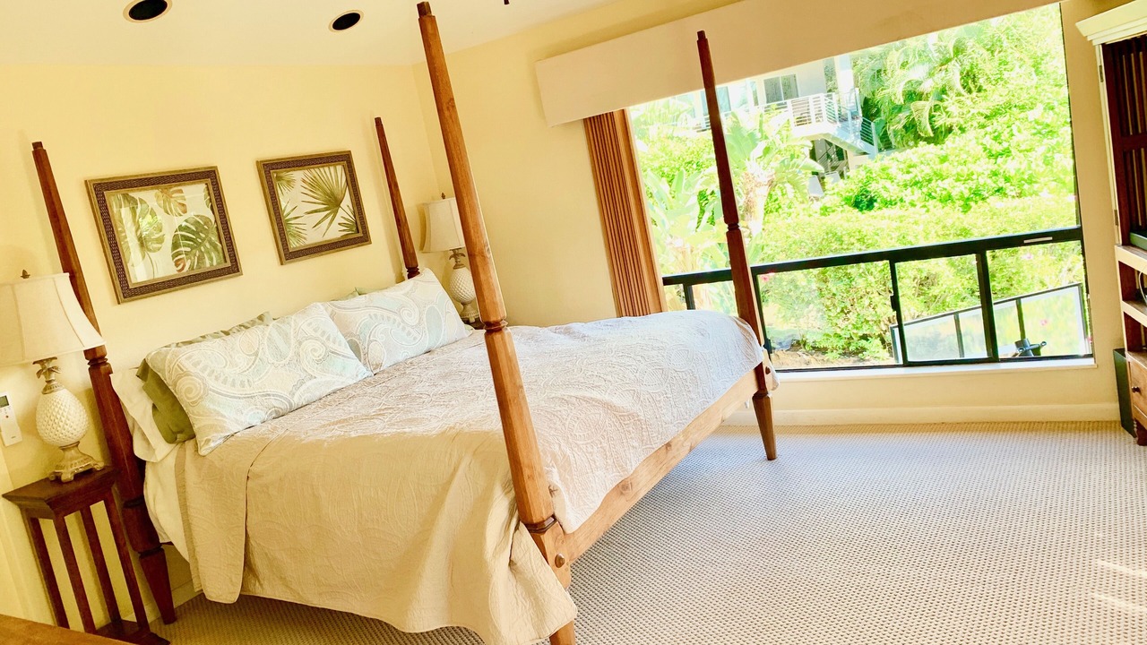 Photo of Bedroom in Poipu