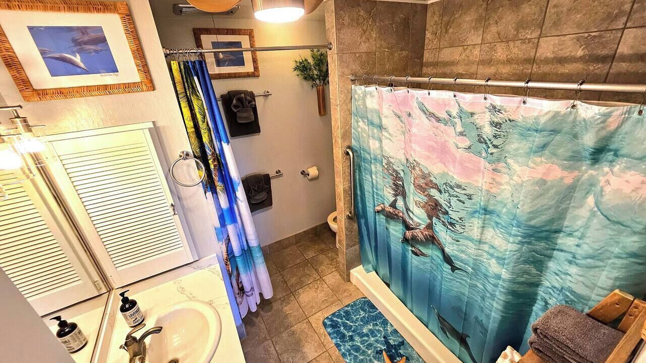 Photo of Bathroom in Punaluu