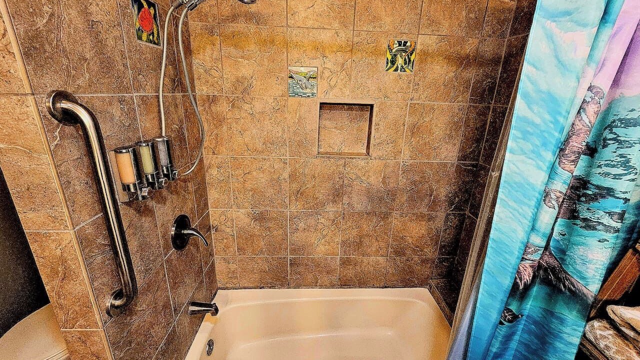 Photo of Bathroom in Punaluu