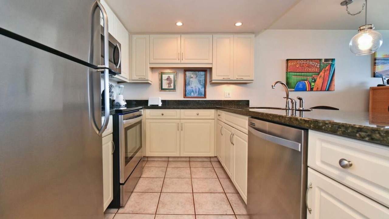 Photo of Kitchen in Kahana