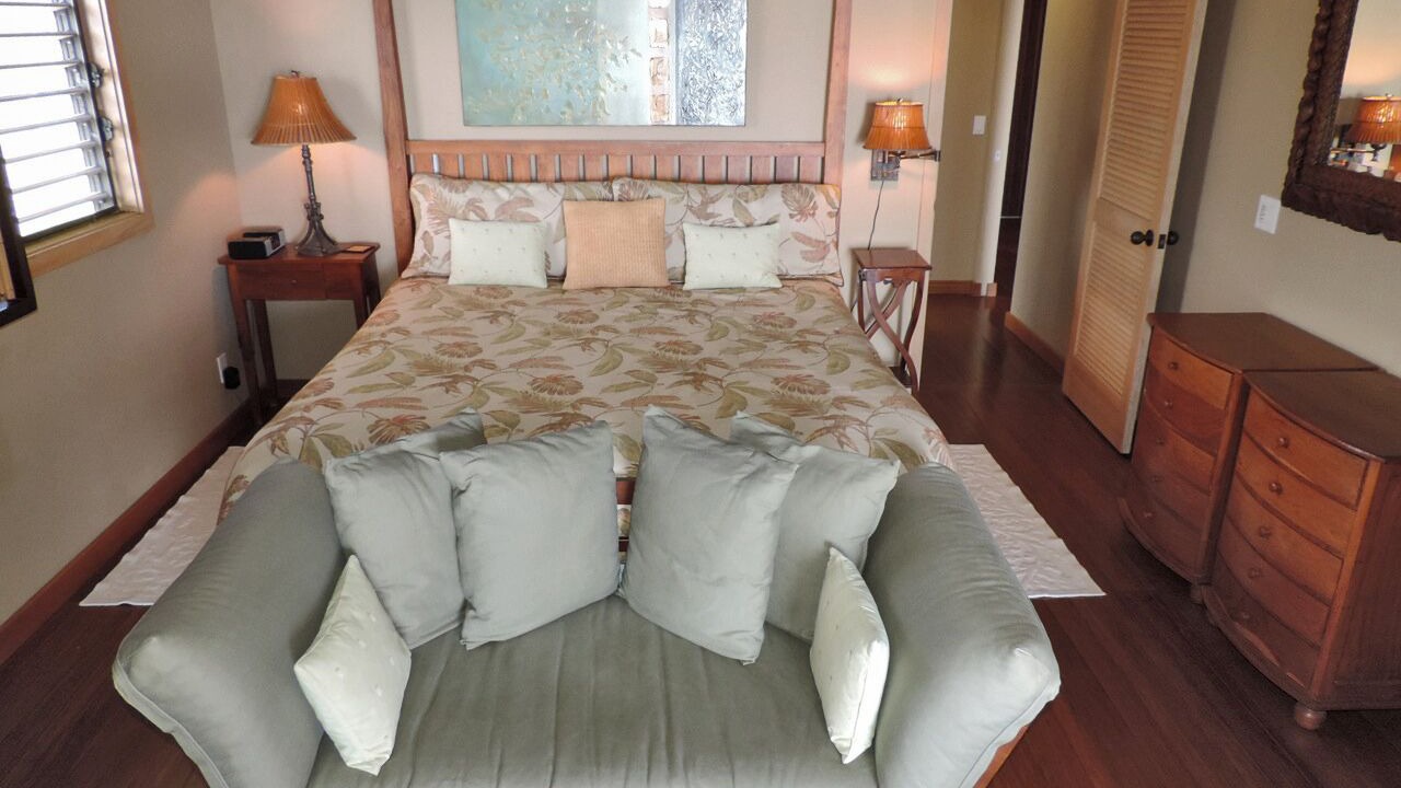 Photo of Bedroom in Poipu