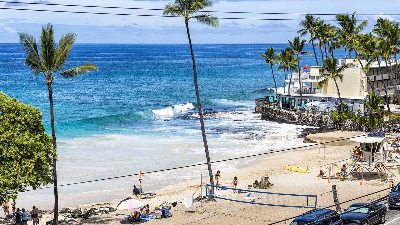 Photo of Others in Kahaluu Bay