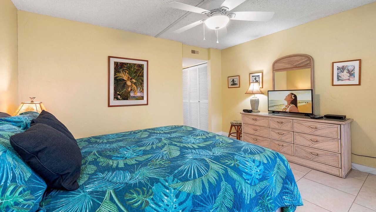 Photo of Bedroom in Kahaluu Bay