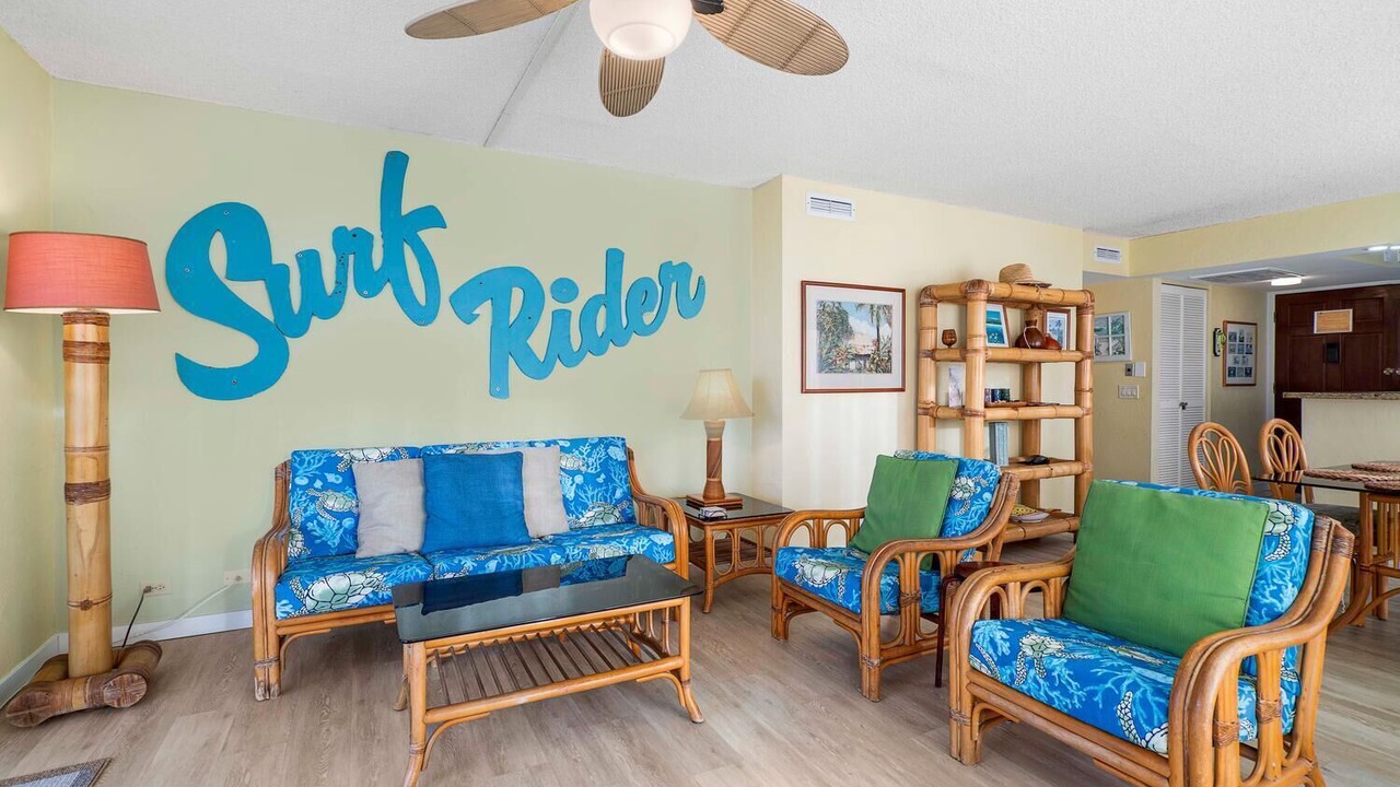 Photo of Livingroom in Kahaluu Bay
