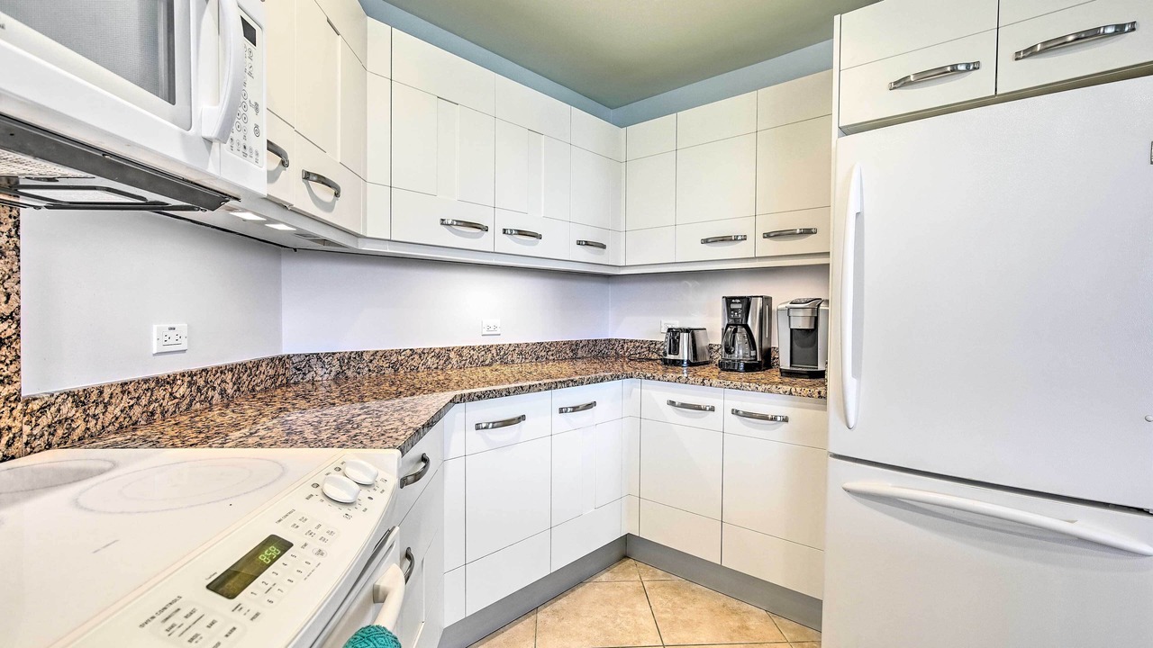 Photo of Kitchen in Kahaluu-Keauhou