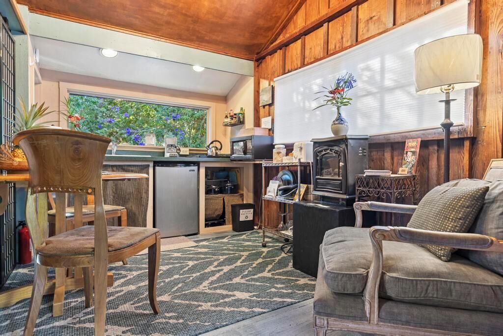 Photo of Livingroom in Volcano