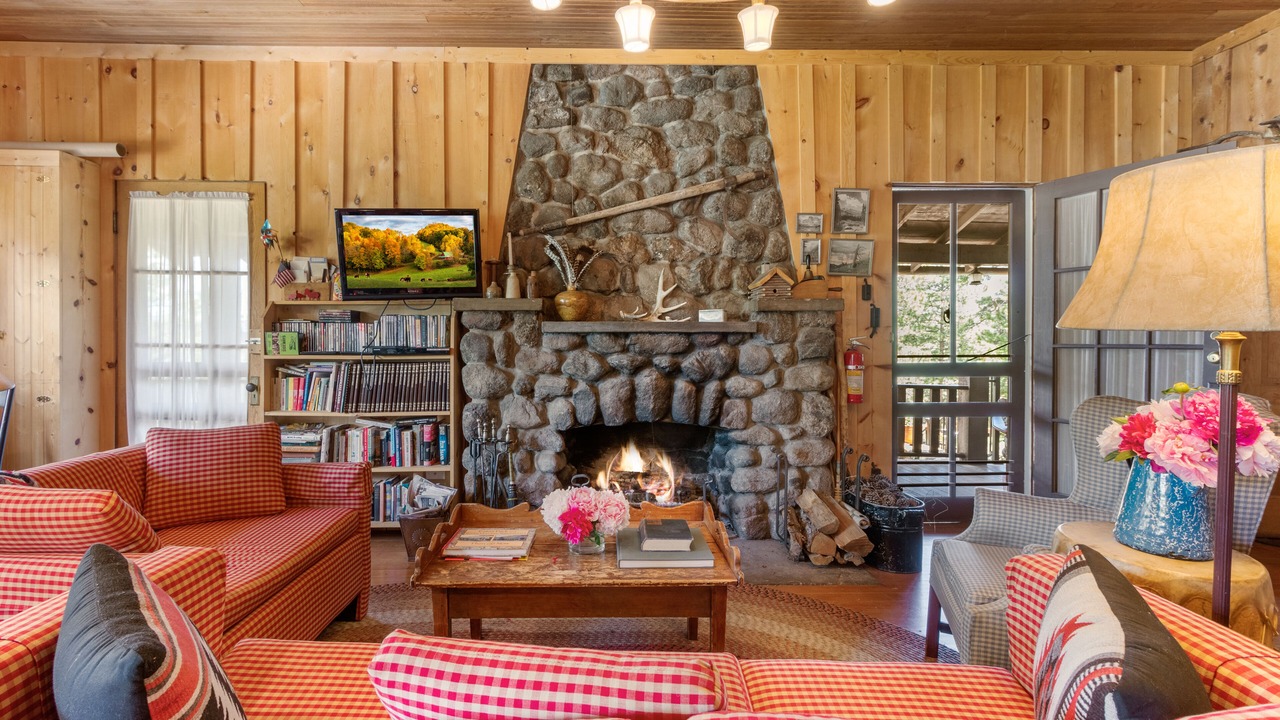 Photo of Livingroom in YMCA of the Rockies