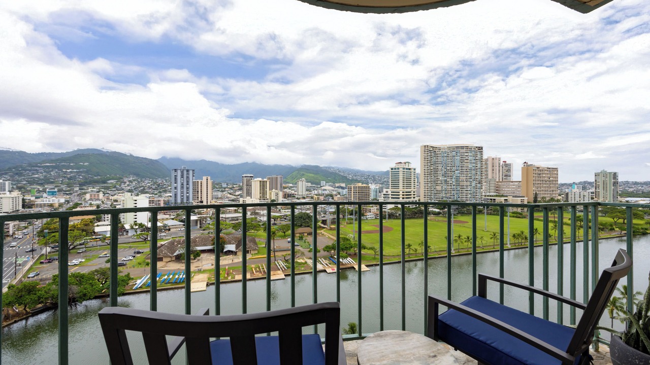 Photo of Outdoor in McCully - Moiliili