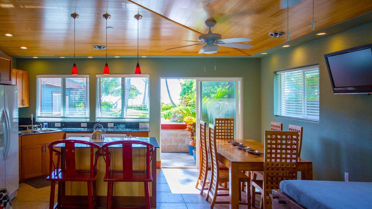 Photo of Others in Laie