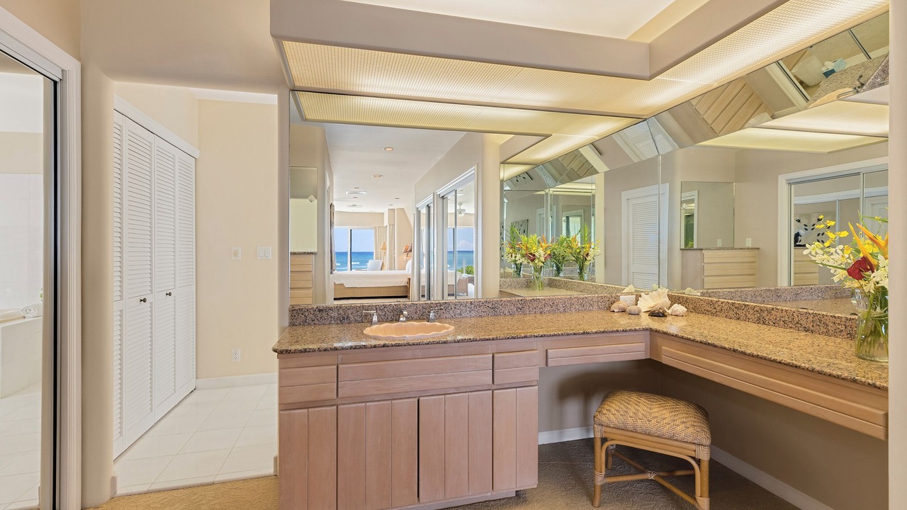 Photo of Bathroom in Diamond Head - Kapahulu - St. Louis