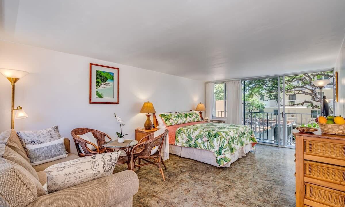 Photo of Bedroom in Diamond Head - Kapahulu - St. Louis