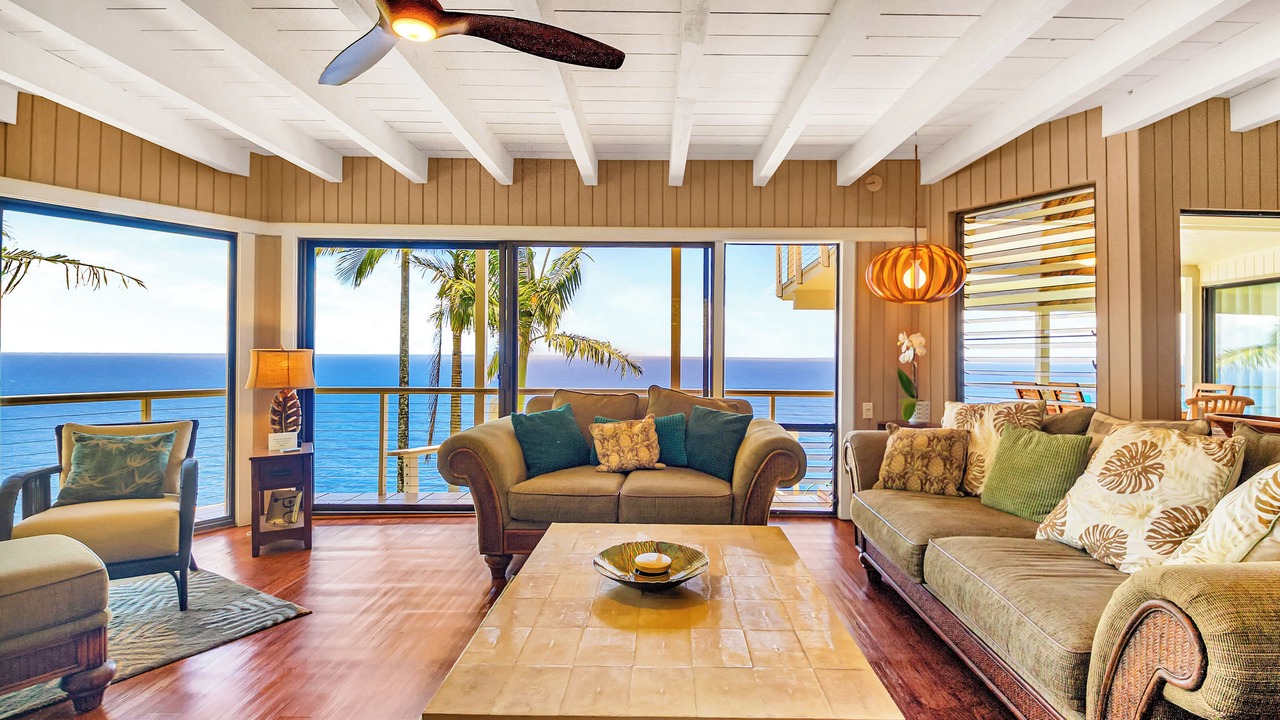 Photo of Livingroom in Laupahoehoe