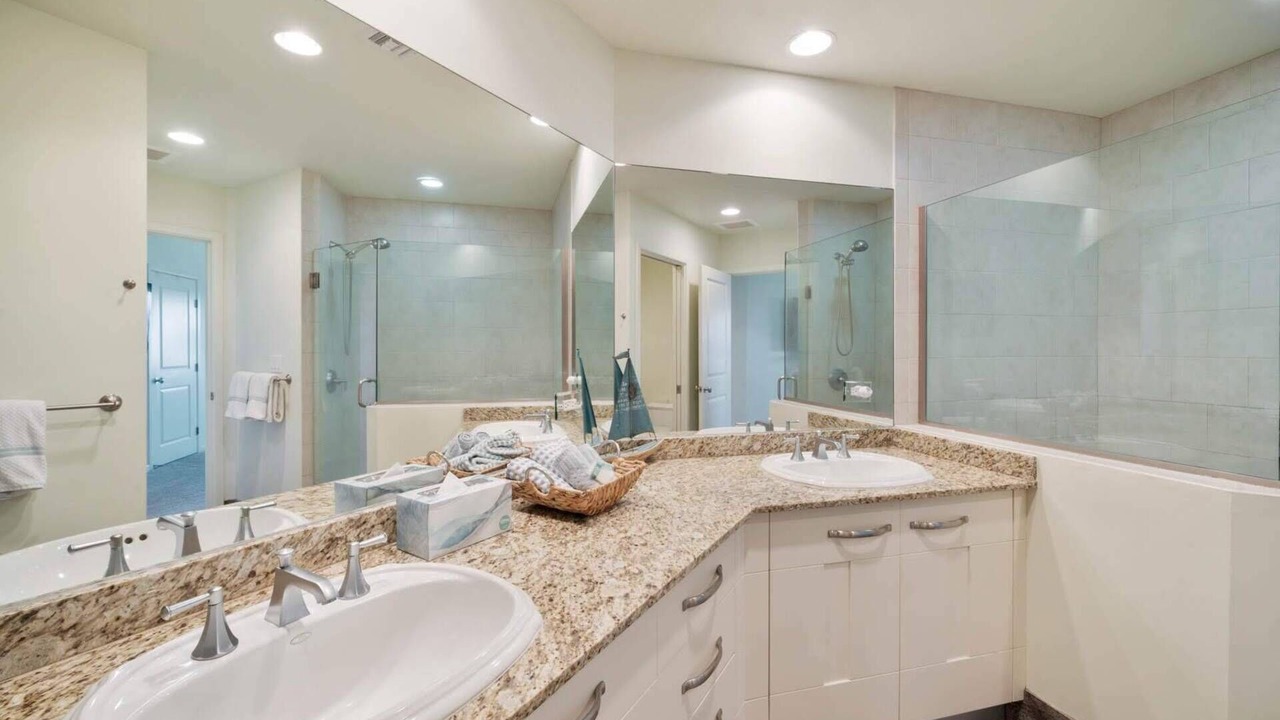 Photo of Bathroom in Kahaluu-Keauhou