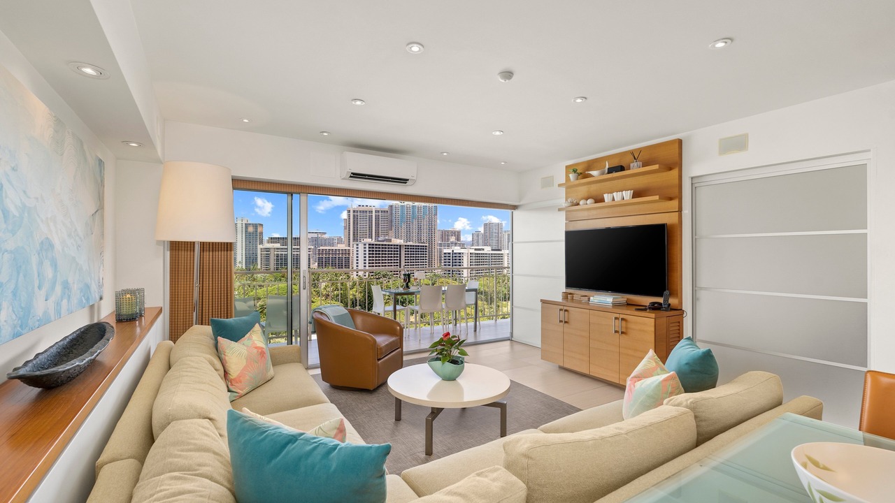 Photo of Livingroom in Waikiki